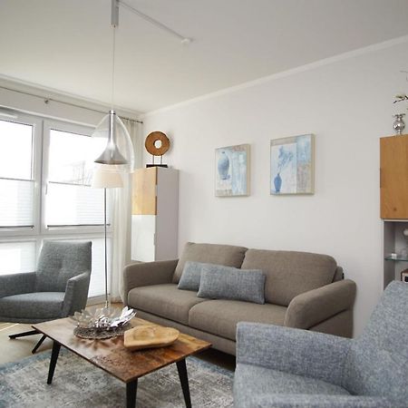 Zentrale Fewo Mit Terrasse, Gratis Nutzung Vom Ahoi Erlebnisbad Und Sauna In Sellin - Villa Anni Fewo 02 Goehren  Exterior foto