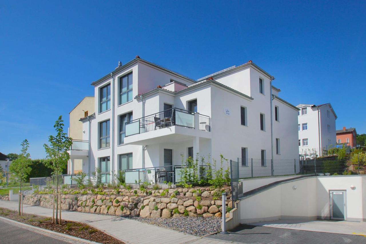 Zentrale Fewo Mit Terrasse, Gratis Nutzung Vom Ahoi Erlebnisbad Und Sauna In Sellin - Villa Anni Fewo 02 Goehren  Exterior foto