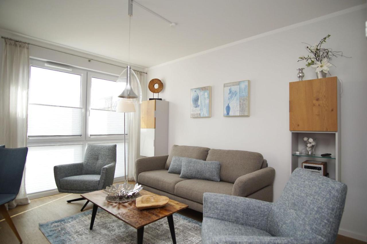 Zentrale Fewo Mit Terrasse, Gratis Nutzung Vom Ahoi Erlebnisbad Und Sauna In Sellin - Villa Anni Fewo 02 Goehren  Exterior foto